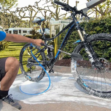 BKW - MULTIFUNCTION COLUMN FOR BICYCLE WASHING